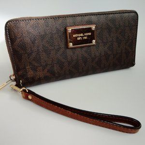 Michael Kors Continental Wallet with Wristlet